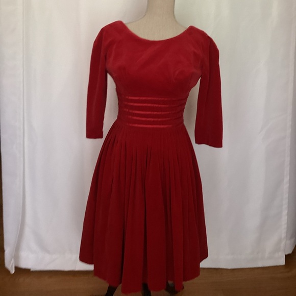 Vintage jr.theme Velvet red dress - Picture 9 of 10